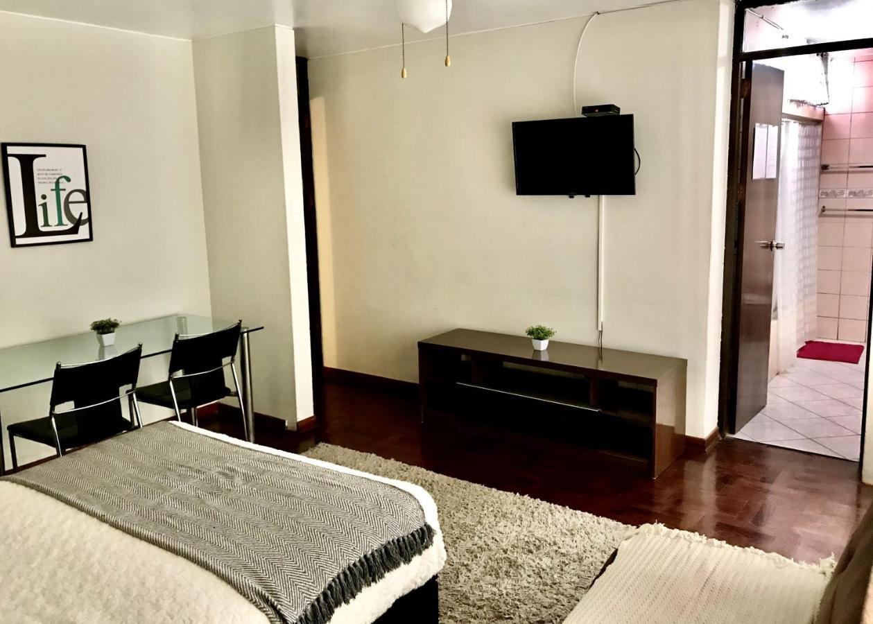Lima Mini Aparts Monterrico - Cerca Embajada Eeuu Exterior foto