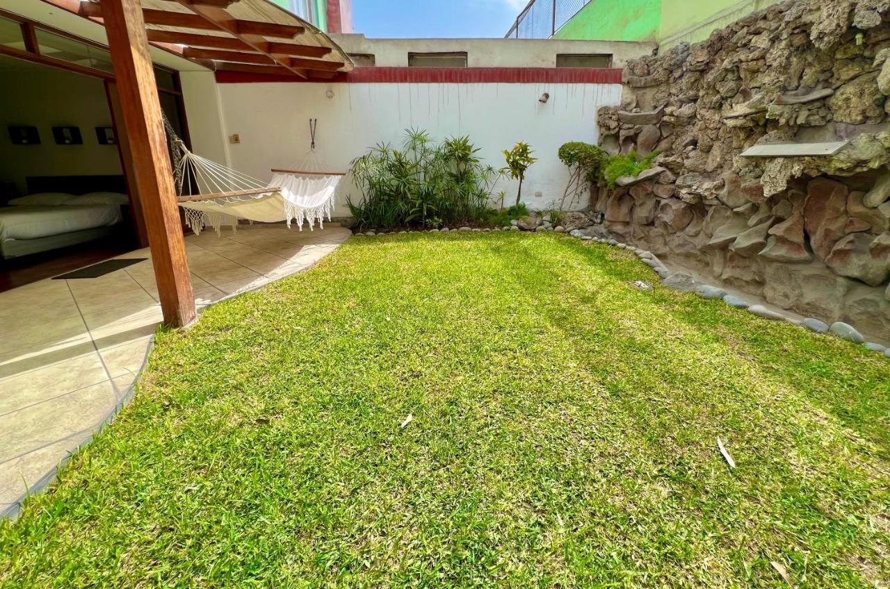Lima Mini Aparts Monterrico - Cerca Embajada Eeuu Exterior foto