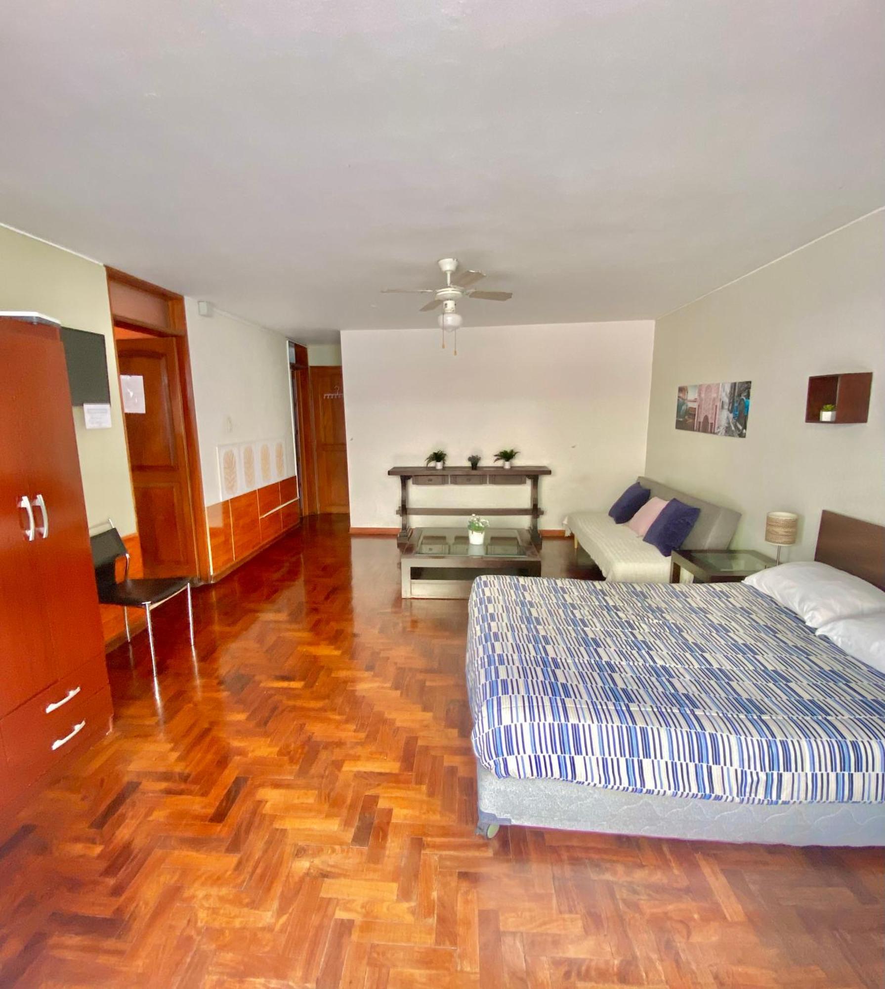 Lima Mini Aparts Monterrico - Cerca Embajada Eeuu Exterior foto