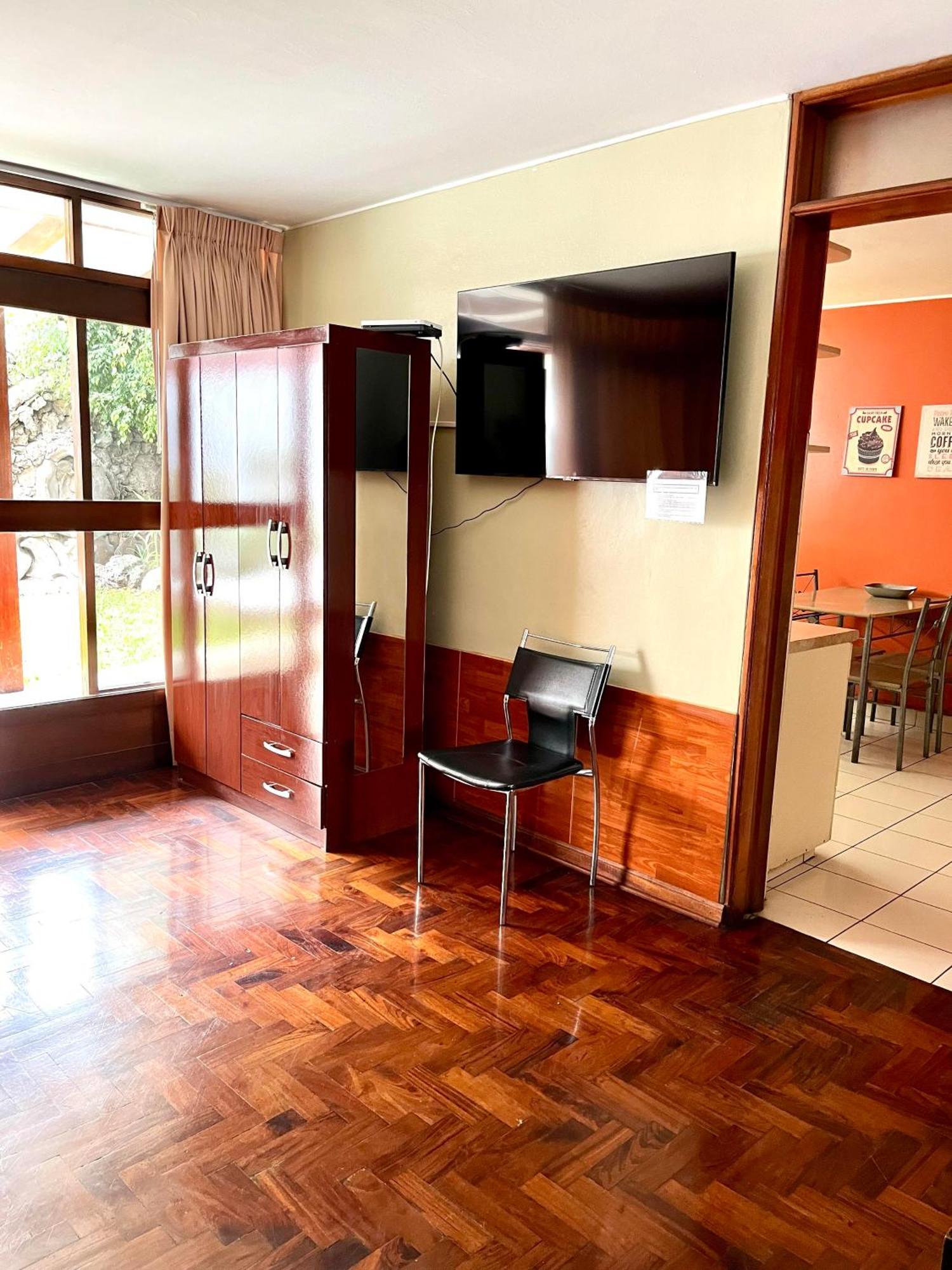 Lima Mini Aparts Monterrico - Cerca Embajada Eeuu Exterior foto