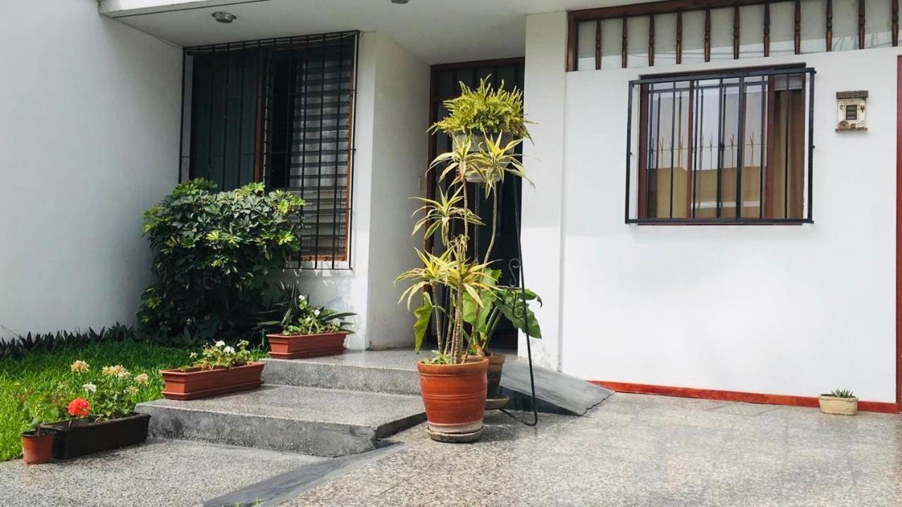 Lima Mini Aparts Monterrico - Cerca Embajada Eeuu Exterior foto